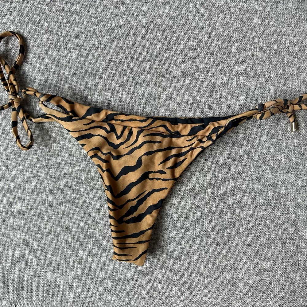 Vix Tiger Print Bikini Bottom - Picture 3 of 3